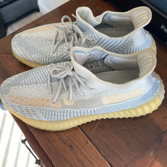 Adidas Yeezy boost cloud non reflective 350